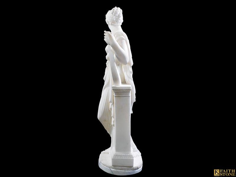 Statua in marmo del Canova