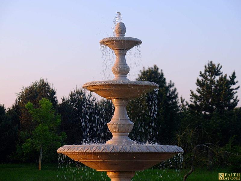 Fontana d'acqua in marmo