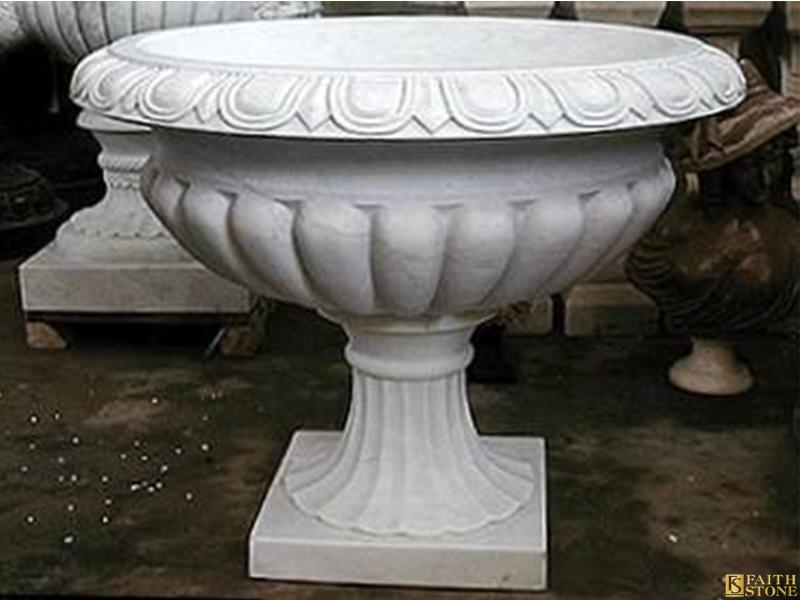 Vaso classico in marmo