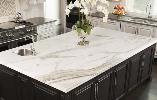 La scelta durevole ed elegante per cucine e bagni moderni